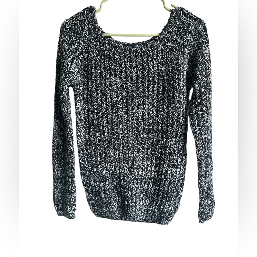 3 FOR $20 SEDUCTIONS Neutral XS Knit Long Sleeve Sweater